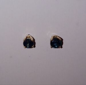 Elegant Sapphire 14k Gold Stud Earrings
